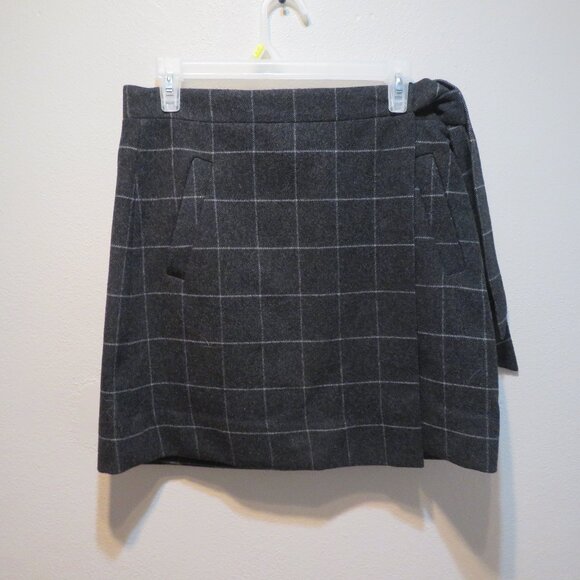 J. Crew Dresses & Skirts - J.Crew Wool Blend Gray Plaid Wrap Skirt with Pockets Bow